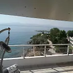 Roof Garden By The Sea *