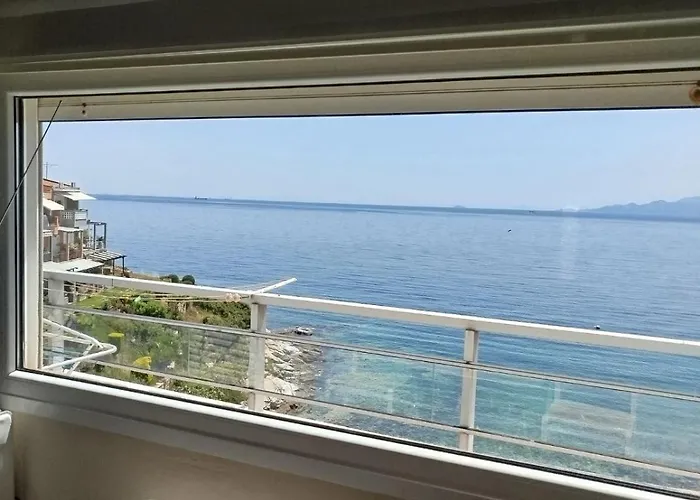 Roof Garden By The Sea דירה